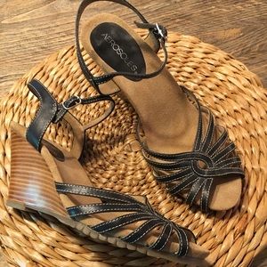 Aerosoles Plush Wedge Sandals